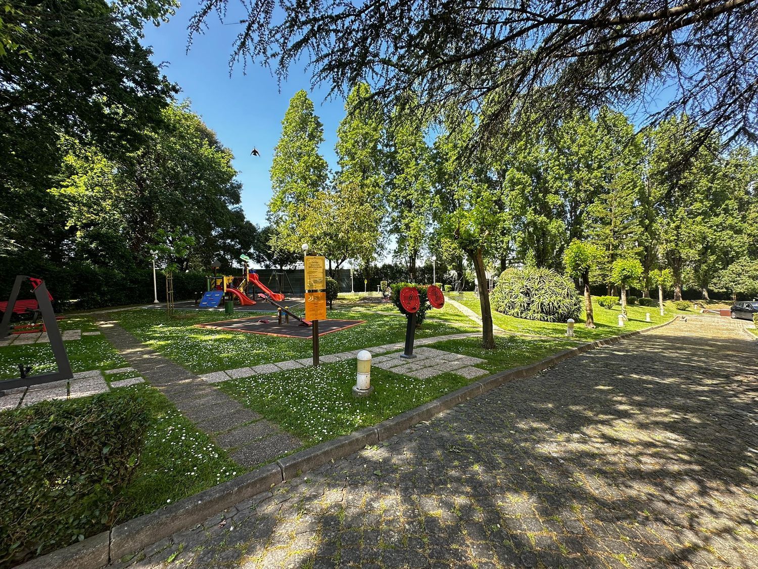 公寓 t3出售在Rua Ruben a, 137 - 花园