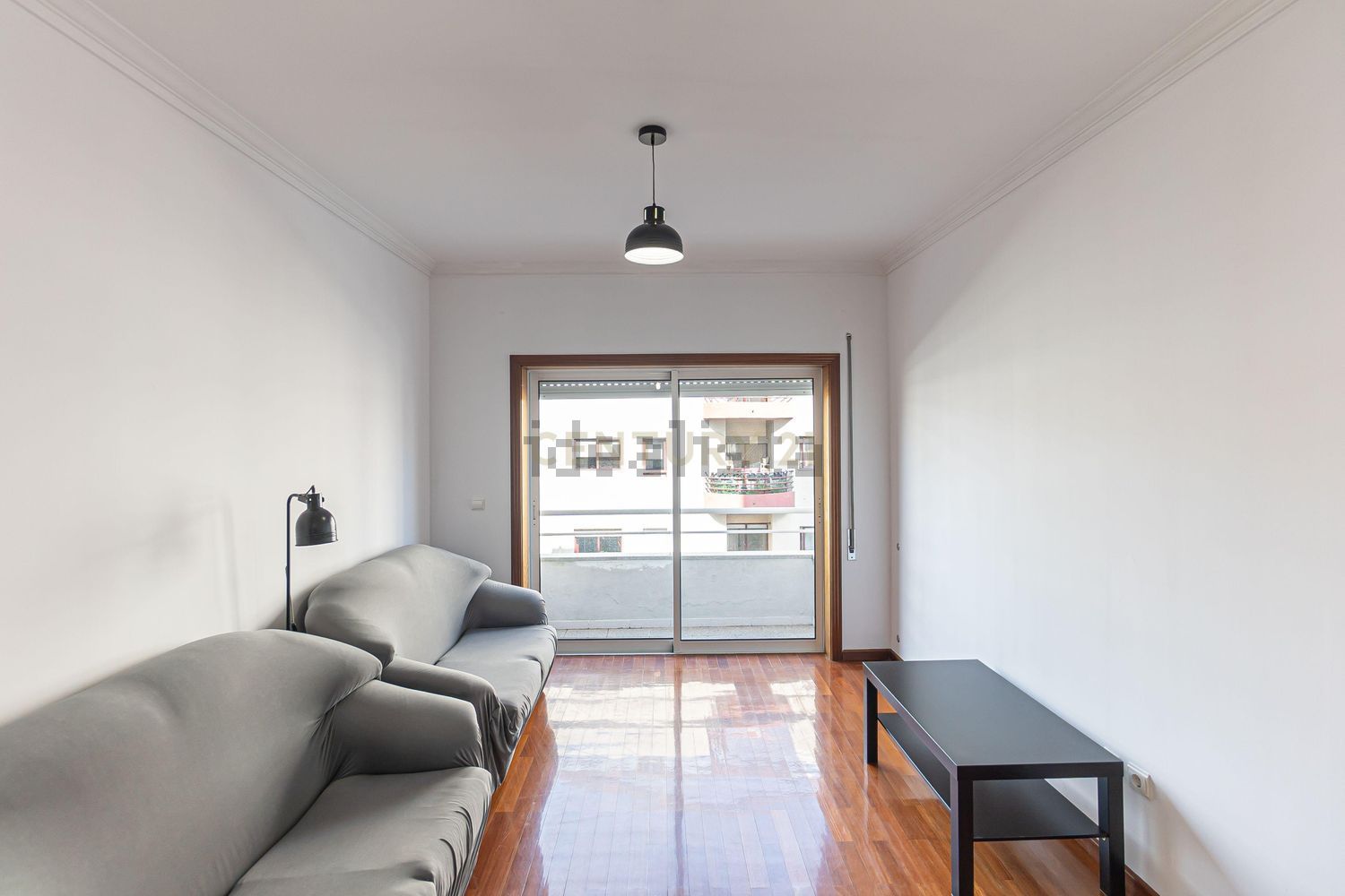出租公寓 t2在Avenida Dom João I, 689 - 客厅