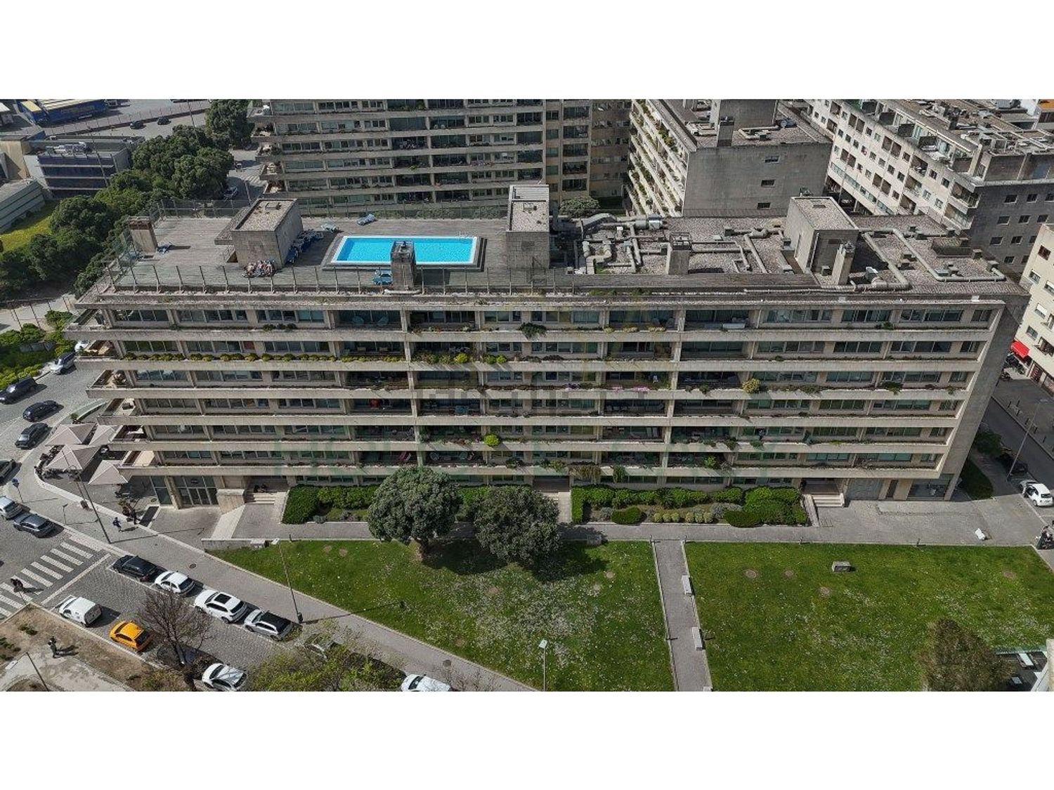 公寓 t4出售在Rua de Tomaz Ribeiro, 130 - 外立面