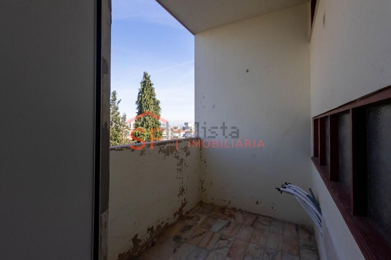 公寓 t3出售在Largo de Soares dos Reis, 4 - 阳台
