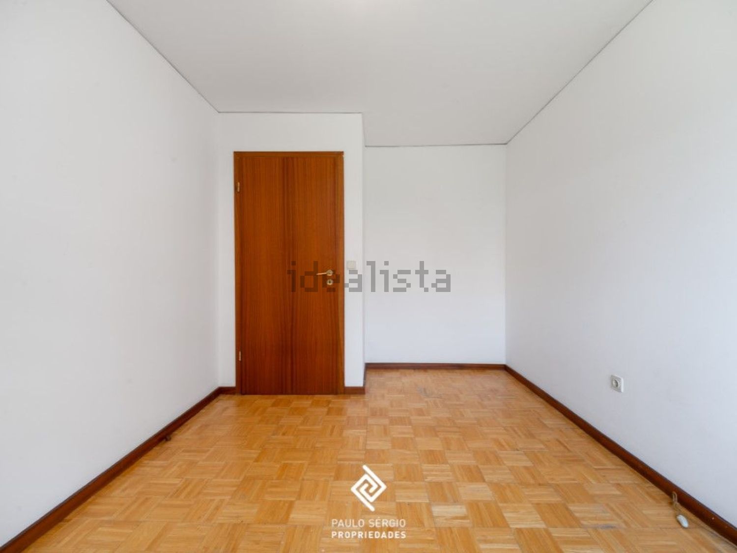 公寓 t3出售在Rua Estádio do Futebol Clube de Avintes, 87 - 卧室