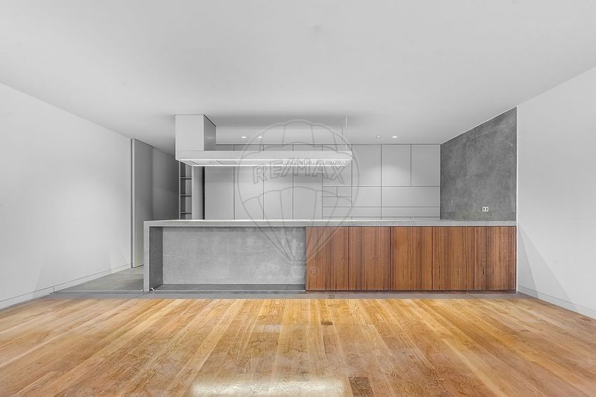 小楼房或独栋别墅出售在Rua de Riba