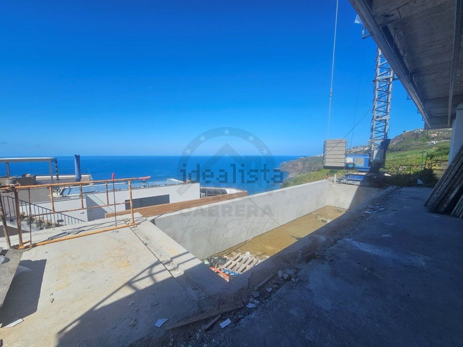小楼房或独栋别墅出售在Ribeira Brava - 视线