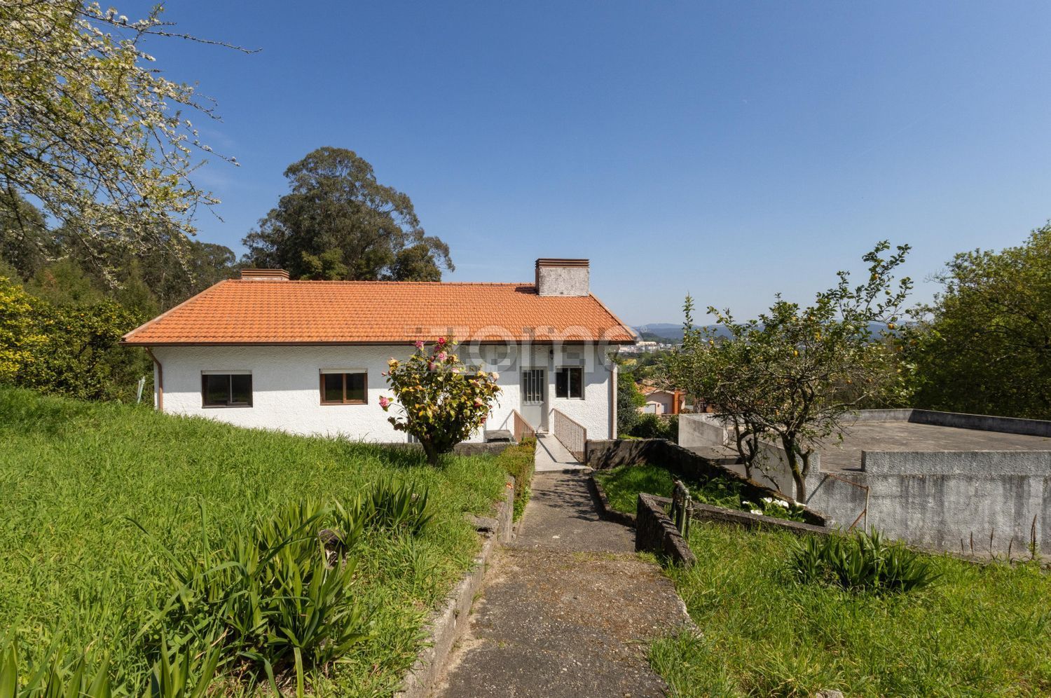 小楼房或独栋别墅出售在Rua Nossa Senhora de Lurdes, 673 - 外立面