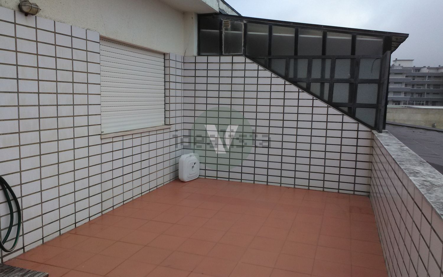 公寓 t1出售在Rua da Praia, 881 - 阳台