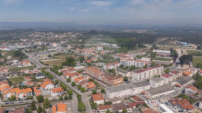 公寓 t4出售在Rua Associação do Cimo do Povo