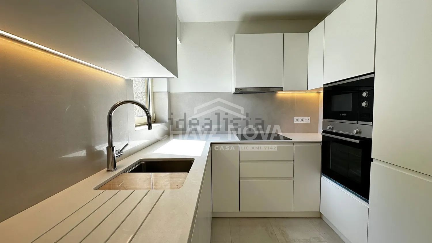 公寓 t3出售在Rua Ruben a - 厨房