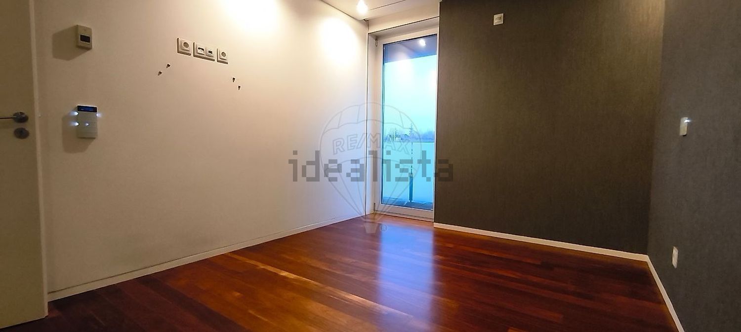 公寓 t3出售在Avenida Dom Nuno Álvares Pereira - 居住