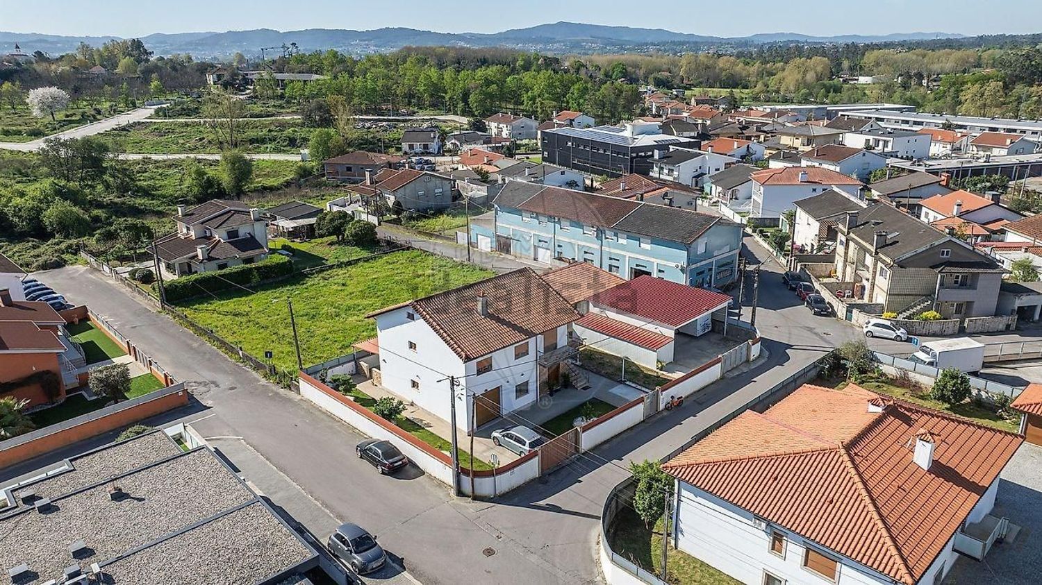 小楼房或独栋别墅出售在Rua 10 Lugar do Montinho, 10 - 照片