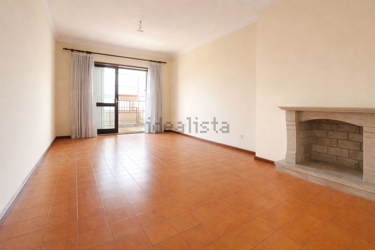 公寓 t3出售在Rua Álvaro Castelões, 528 - 客厅