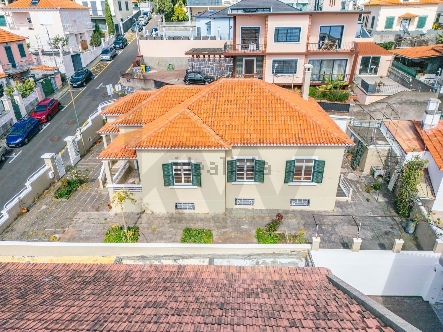 小楼房或独栋别墅出售在Rua de Bartolomeu Dias - 外立面