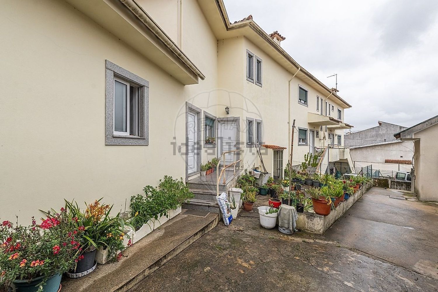 小楼房或独栋别墅出售在Travessa da Toca - 外立面