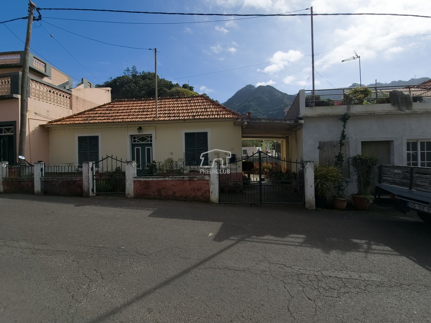 小楼房或别墅出售在Machico - 外立面