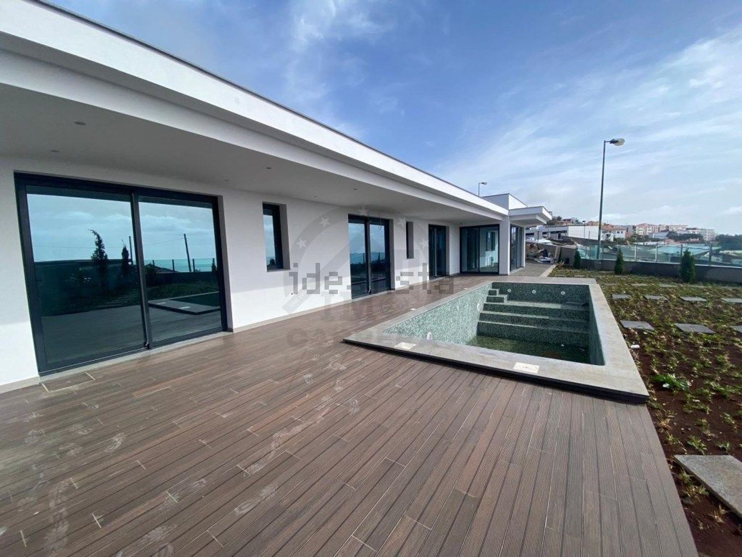 小楼房或独栋别墅出售在Rua do Poço dos Louros - 游泳池