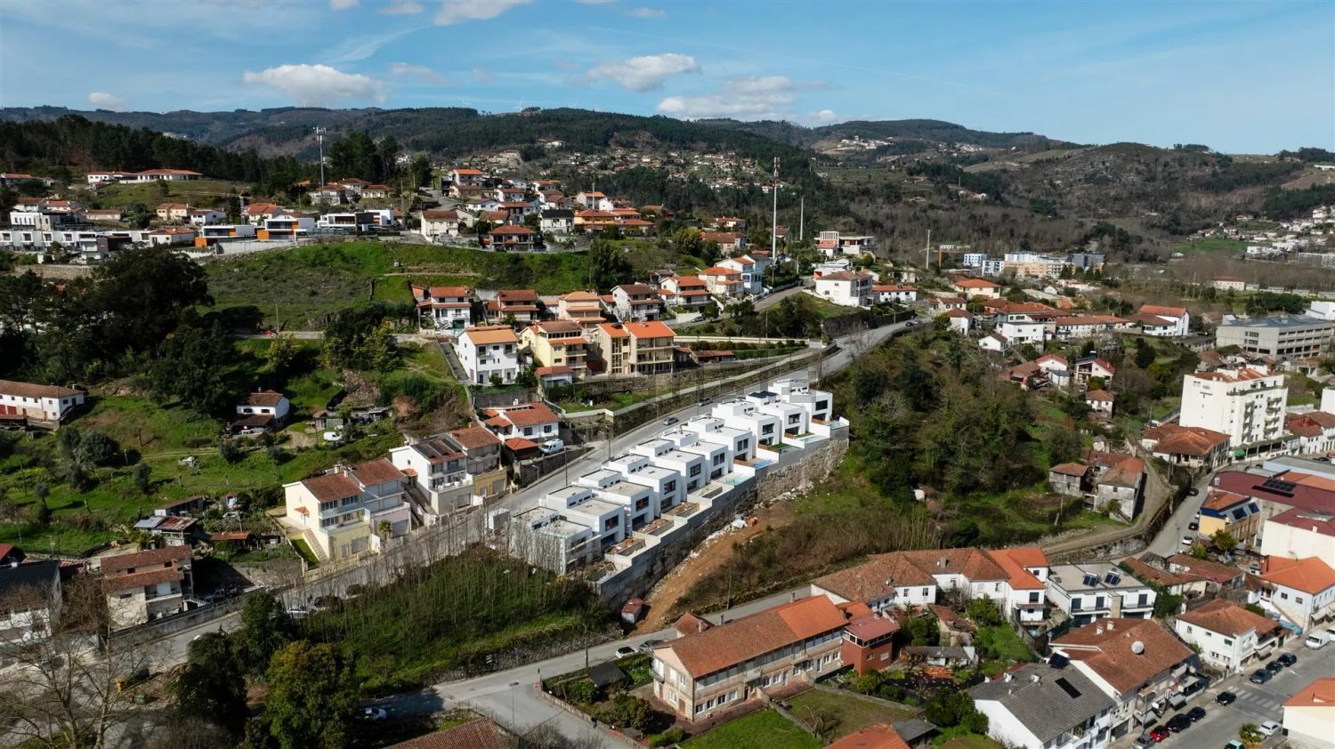 双拼别墅出售在Rua Camões s/n - 视线