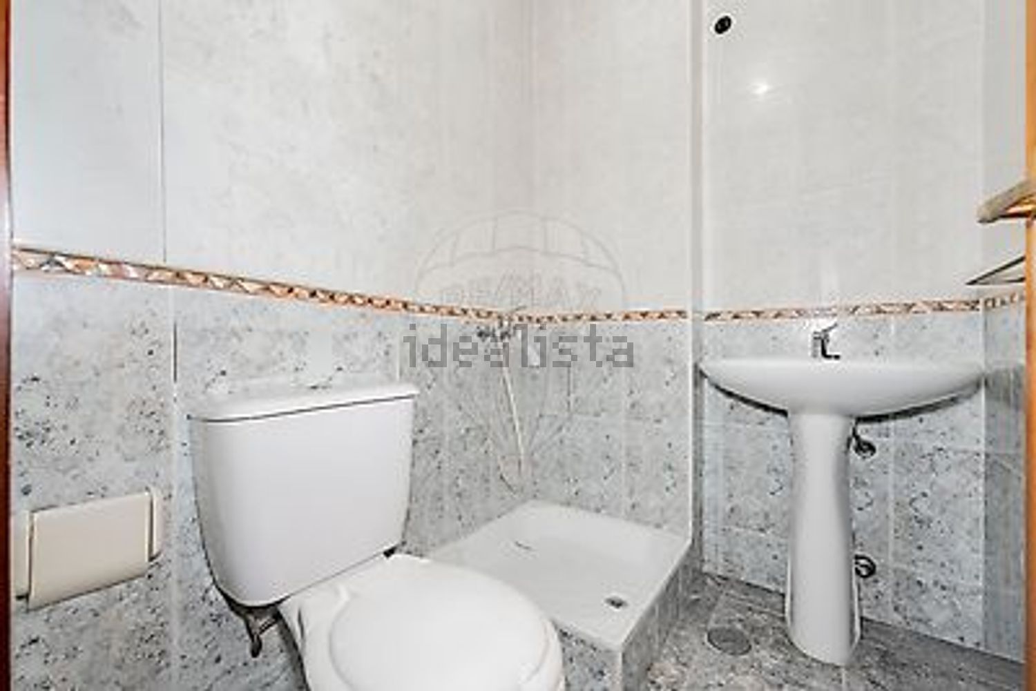 公寓 t2出售在Rua Germão Galharde, 20 - 卫生间