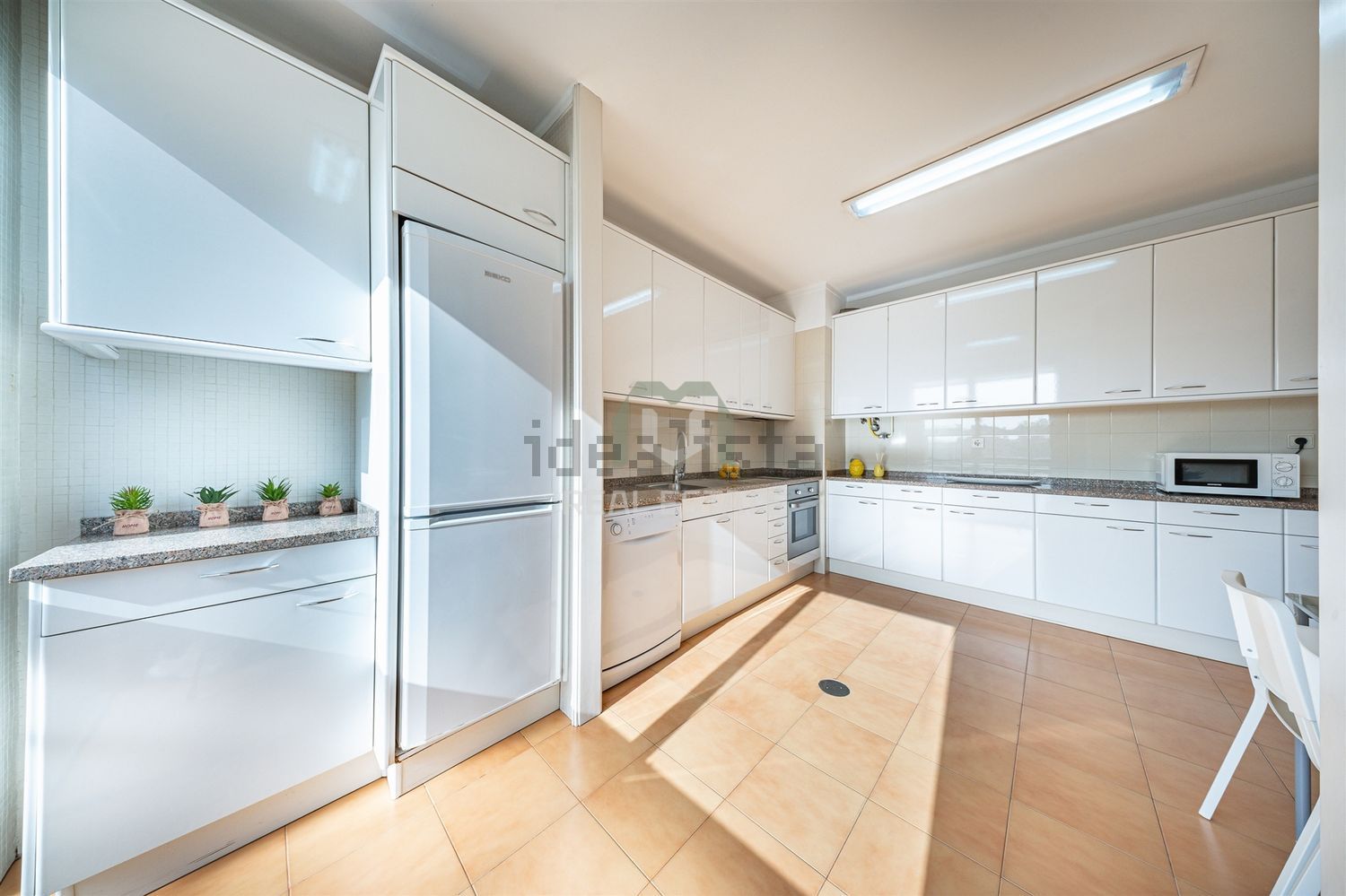 公寓 t3出售在Rua Arquitecto Borges Vinagre, 282 - 厨房