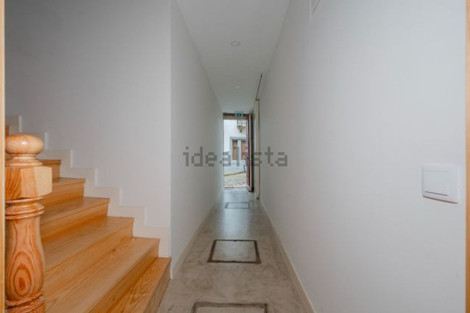 T0（单人公寓）出售在Rua de São João Novo s/n - 过道