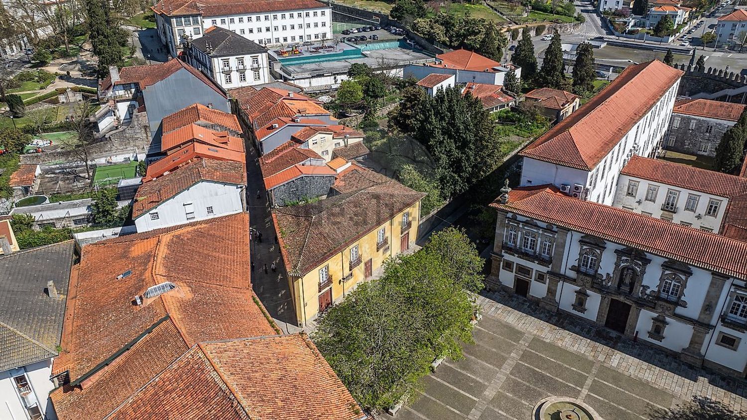 小楼房或独栋别墅出售在Rua dos Bombeiros Voluntários - 外立面