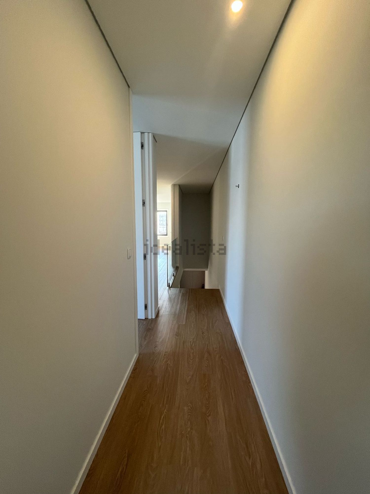 联排别墅出售在Avenida do Cávado, 17 - 过道