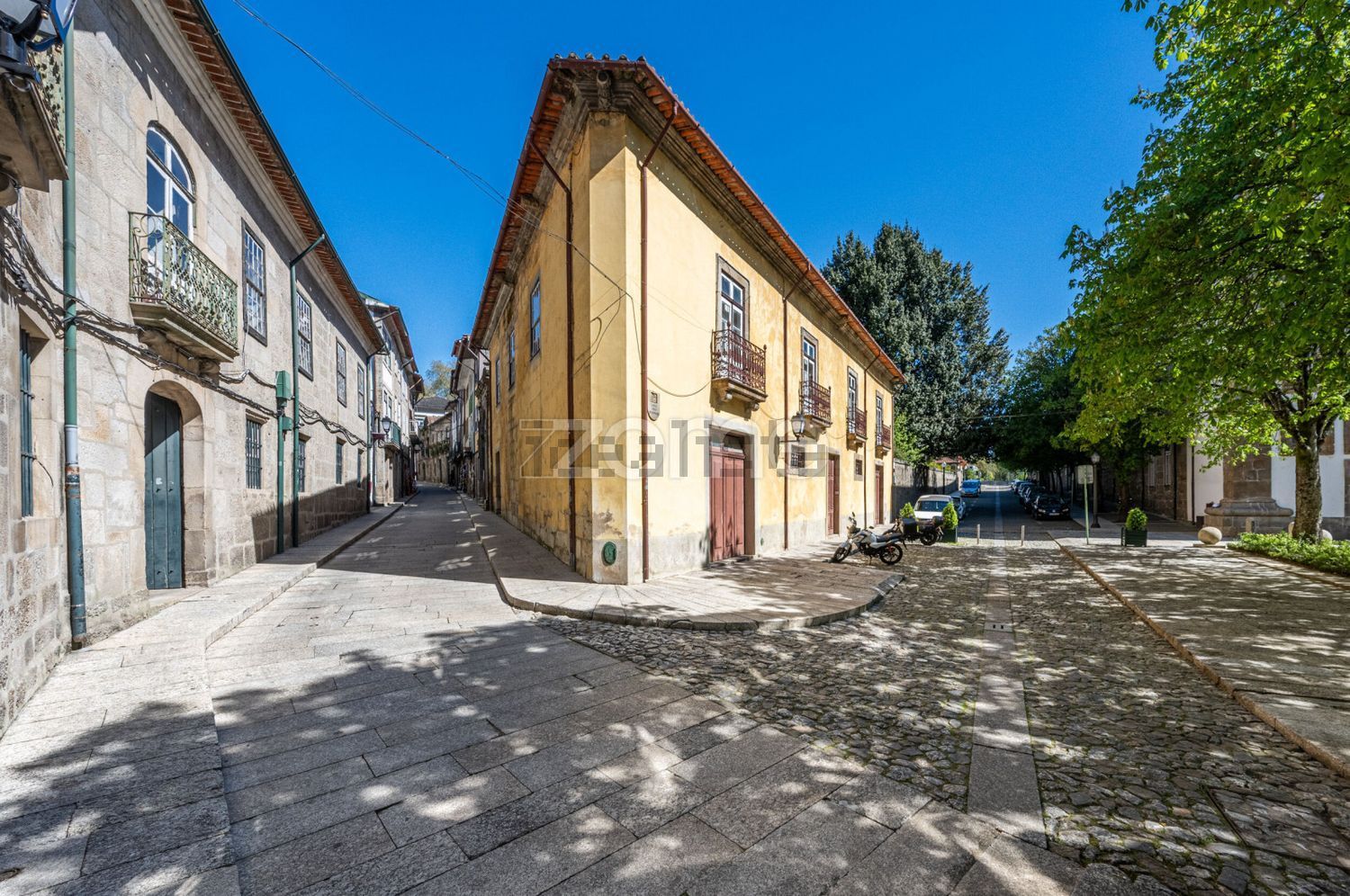 小楼房或独栋别墅出售在Rua de Santa Maria, 58 - 外立面