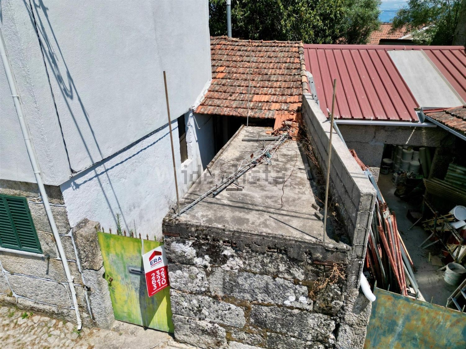 联排别墅出售在Rua Direita - 外立面