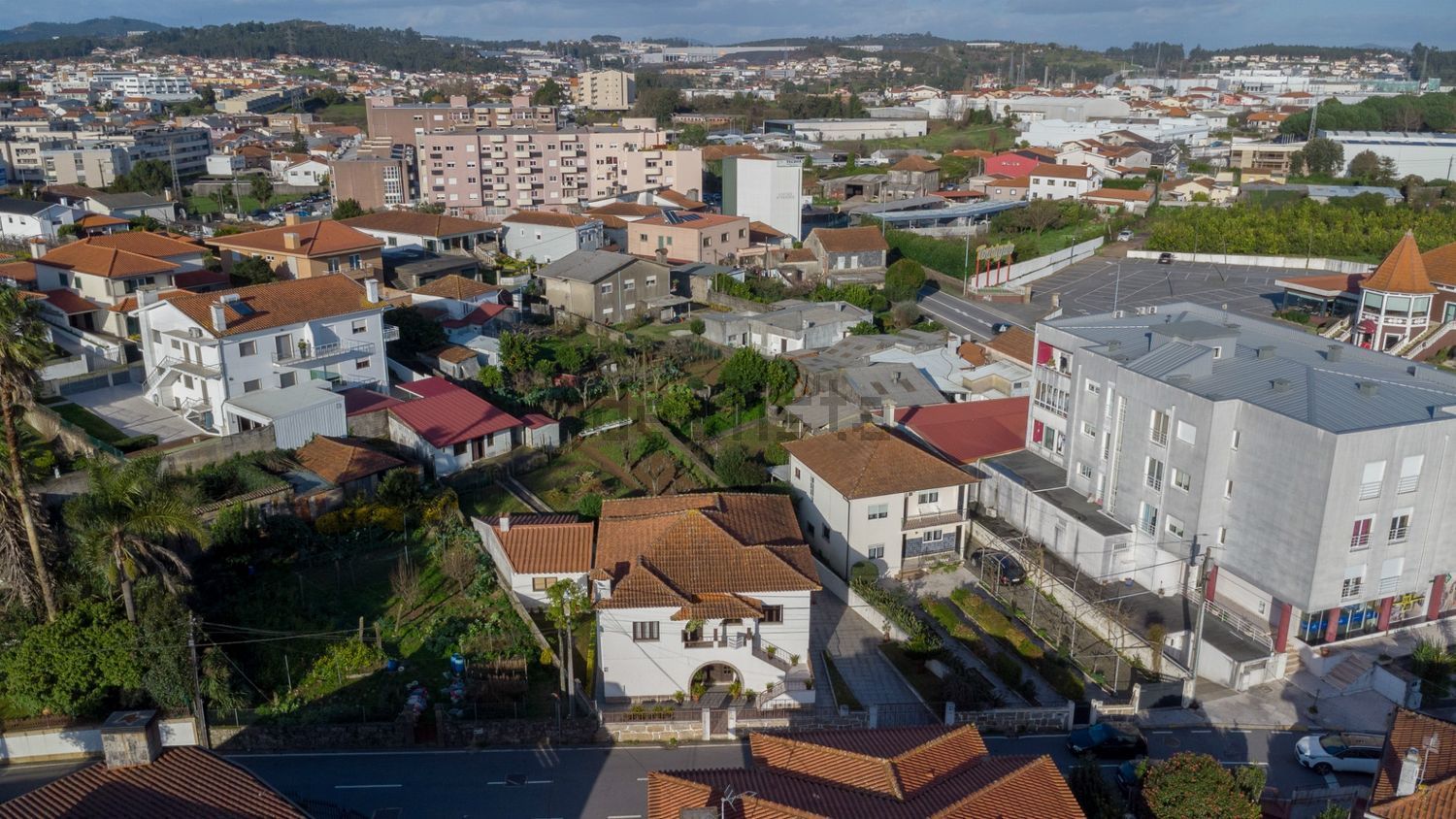 小楼房或独栋别墅出售在Ribeirão - 视线