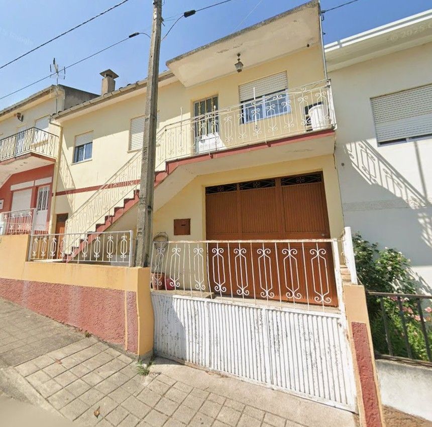 出租小楼房在Rua Abel Barradas, 48