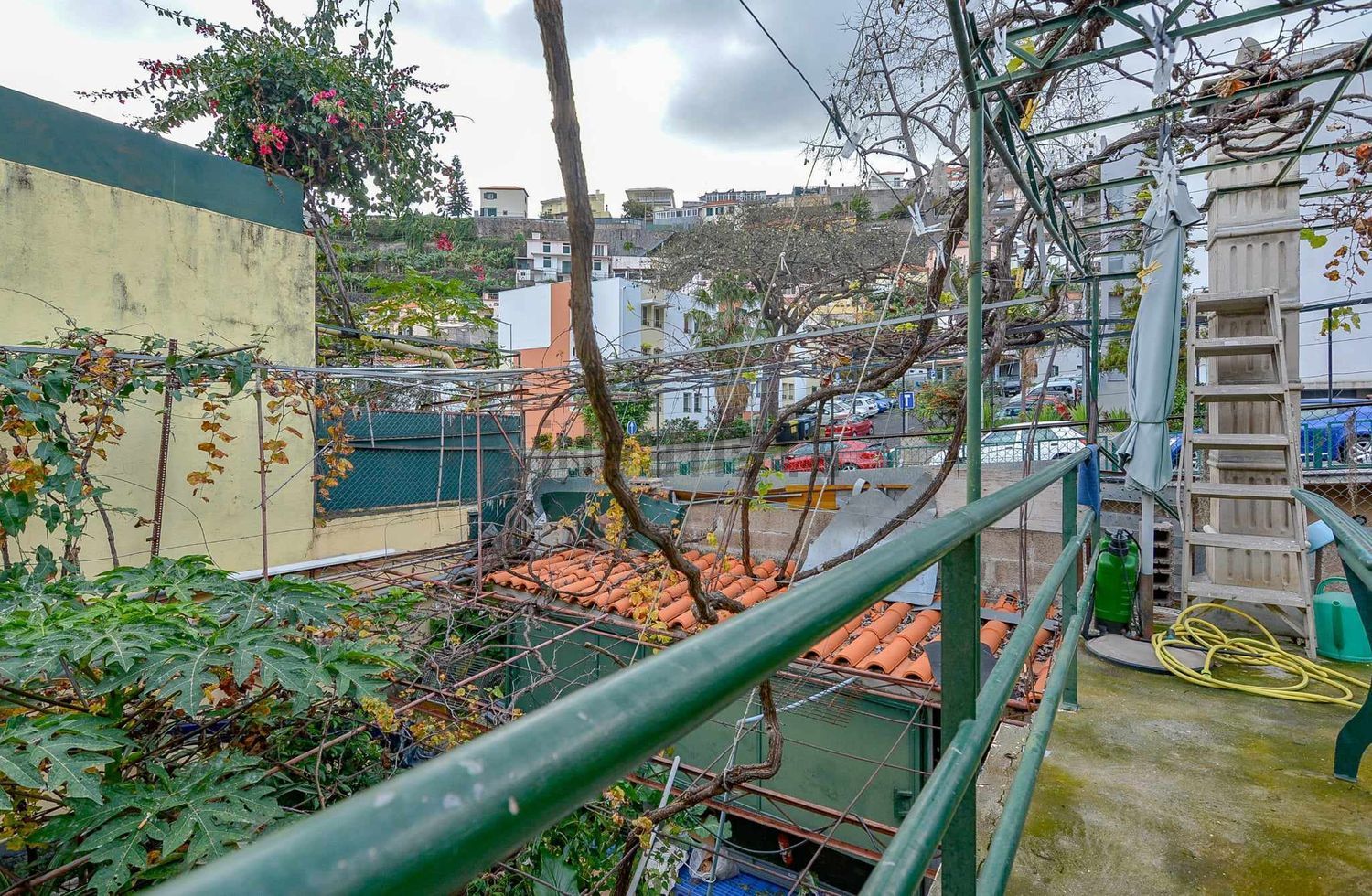 小楼房或独栋别墅出售在Estrada Doutor João Abel de Freitas, 43 - 照片