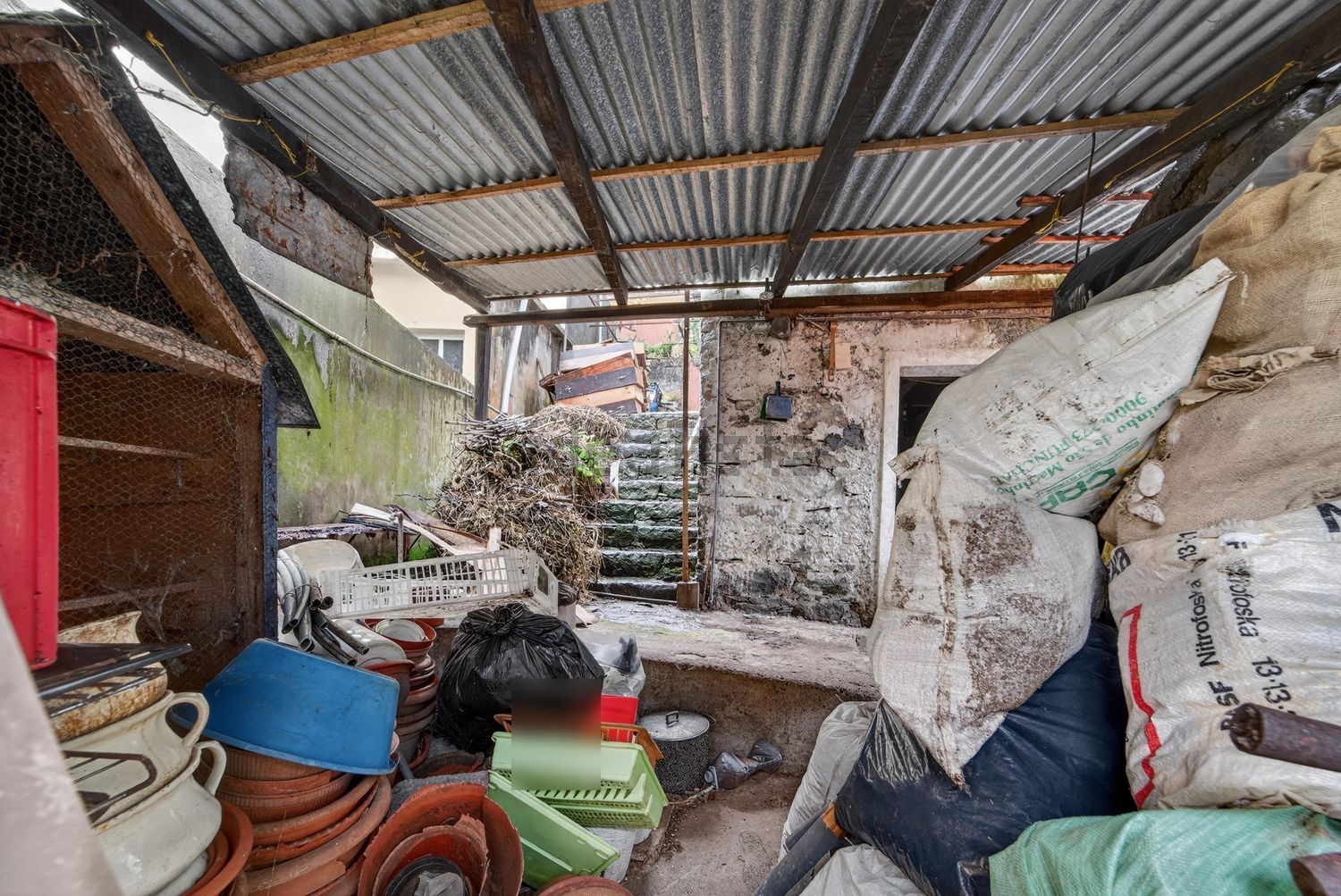 小楼房或独栋别墅出售在Estrada dos Maroços s/n - 居住