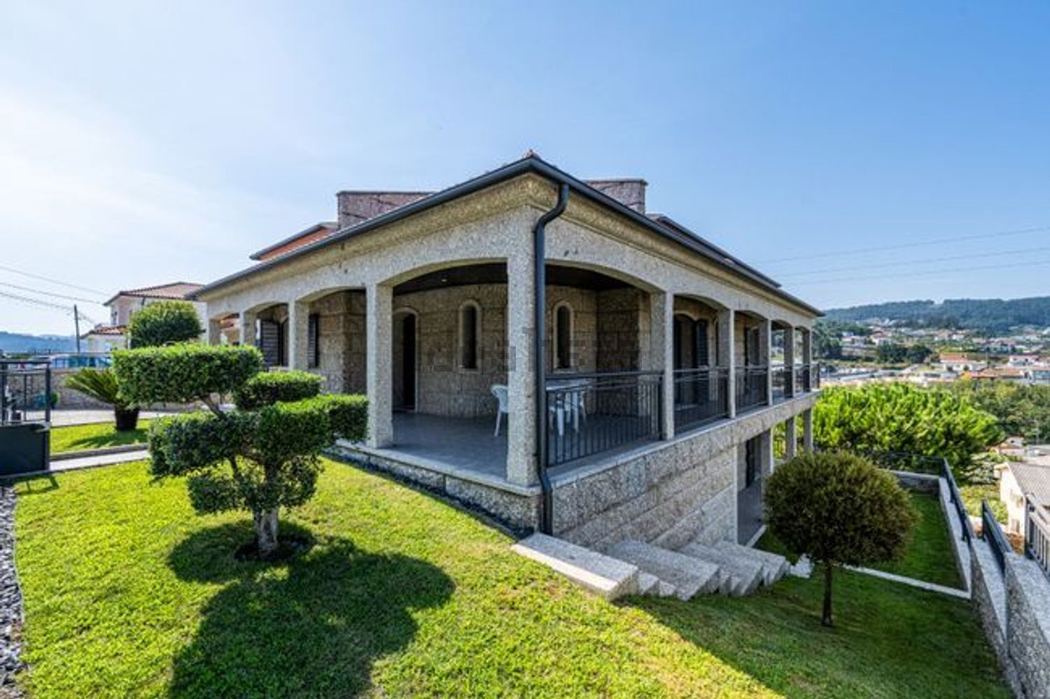 小楼房或独栋别墅出售在Travessa Cidade de Guimarães - 外立面