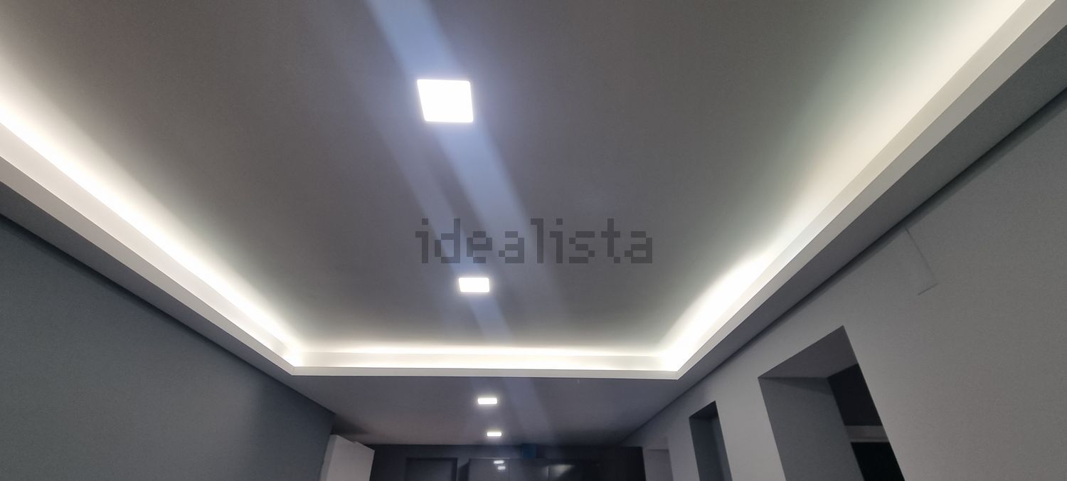 小楼房或独栋别墅出售在Rua São Cornélio, 255 - 照片