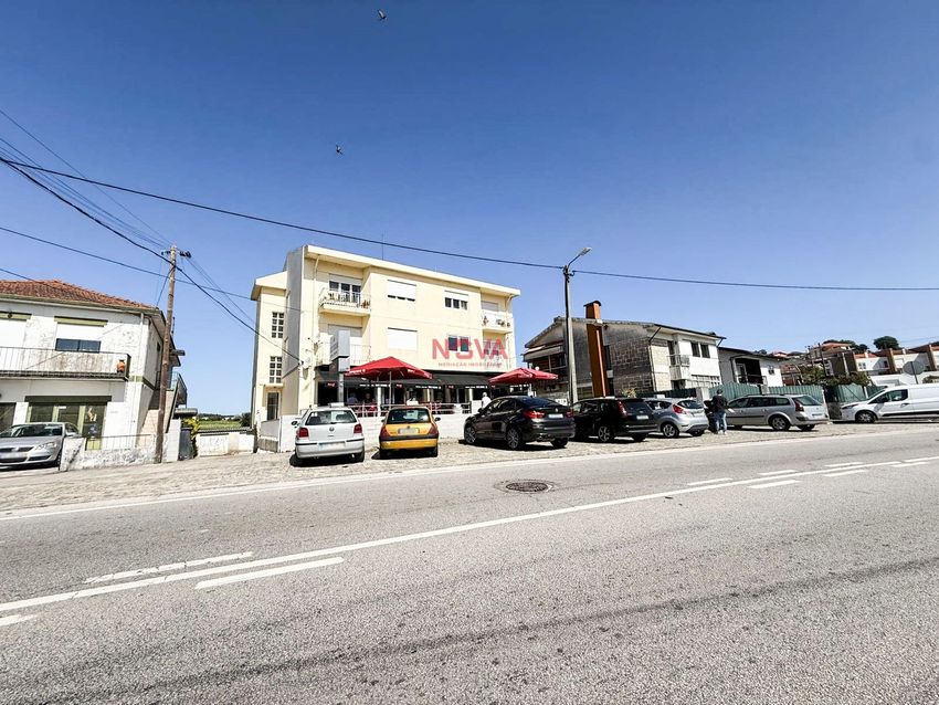 公寓 t2出售在Rua 1º de Maio, 2963