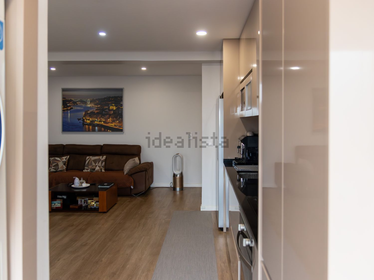 公寓 t2出售在Rua José Régio, 60 - 厨房