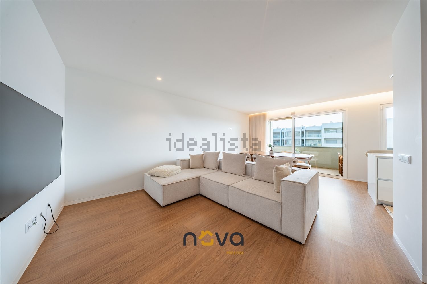 公寓 t2出售在Rua Cidade de Barcelos, 218 - 客厅