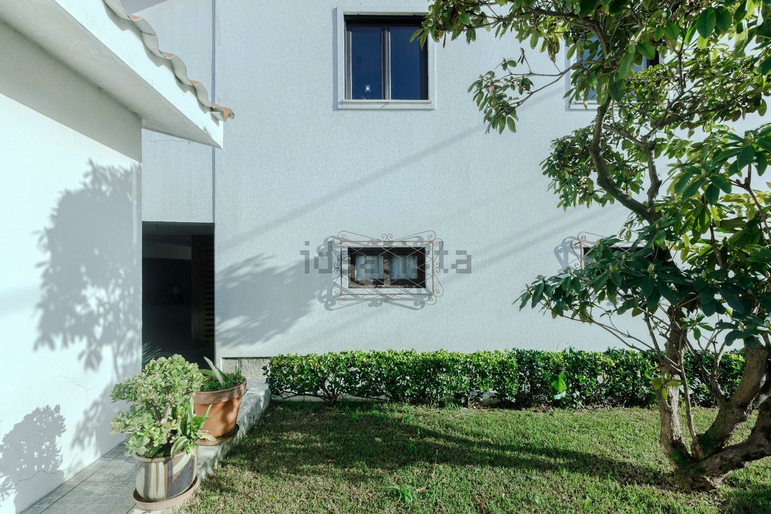 小楼房或独栋别墅出售在Ribeirão - 阳台
