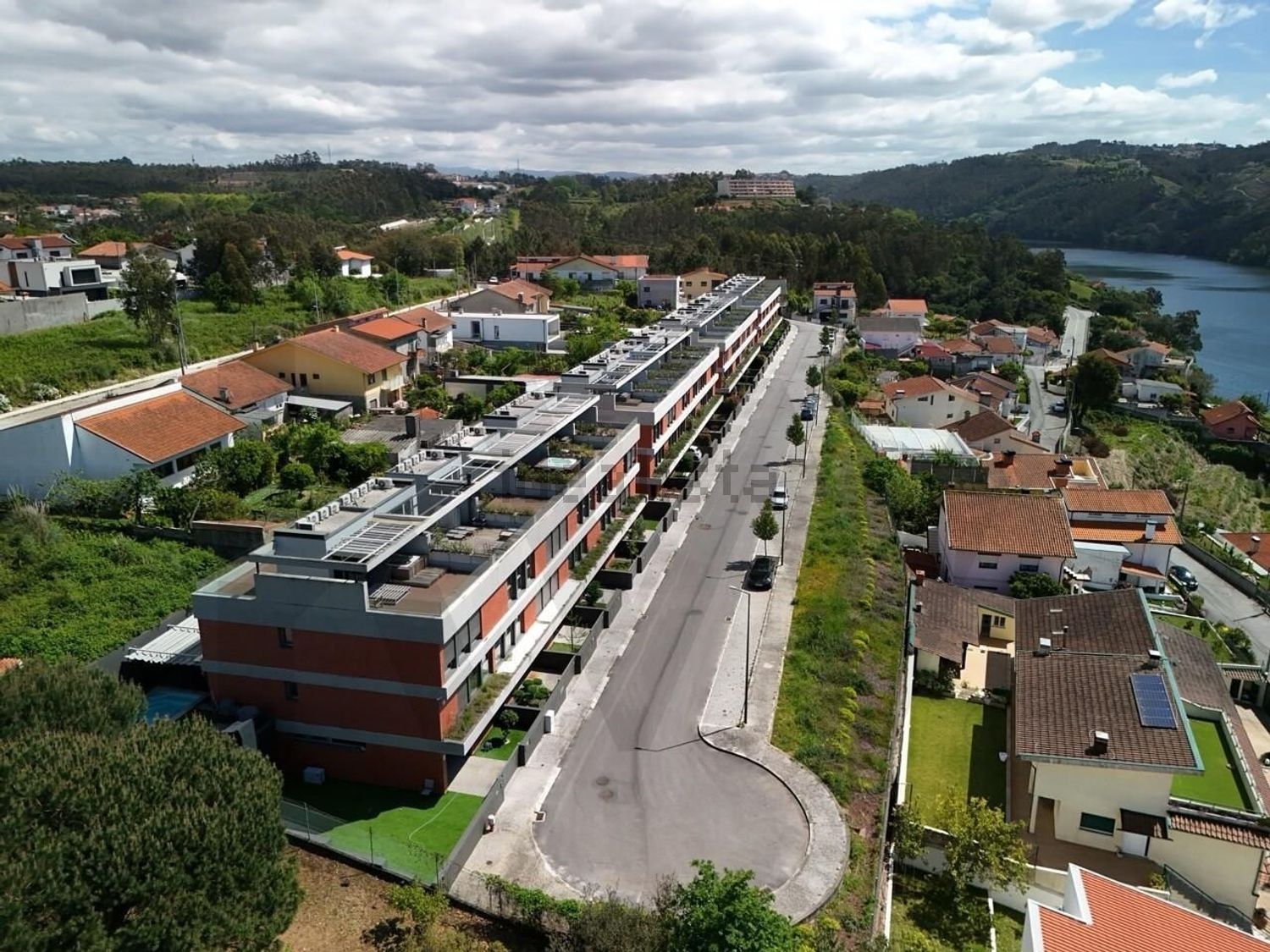 小楼房或别墅出售在Rua do Miradouro s/n - 照片