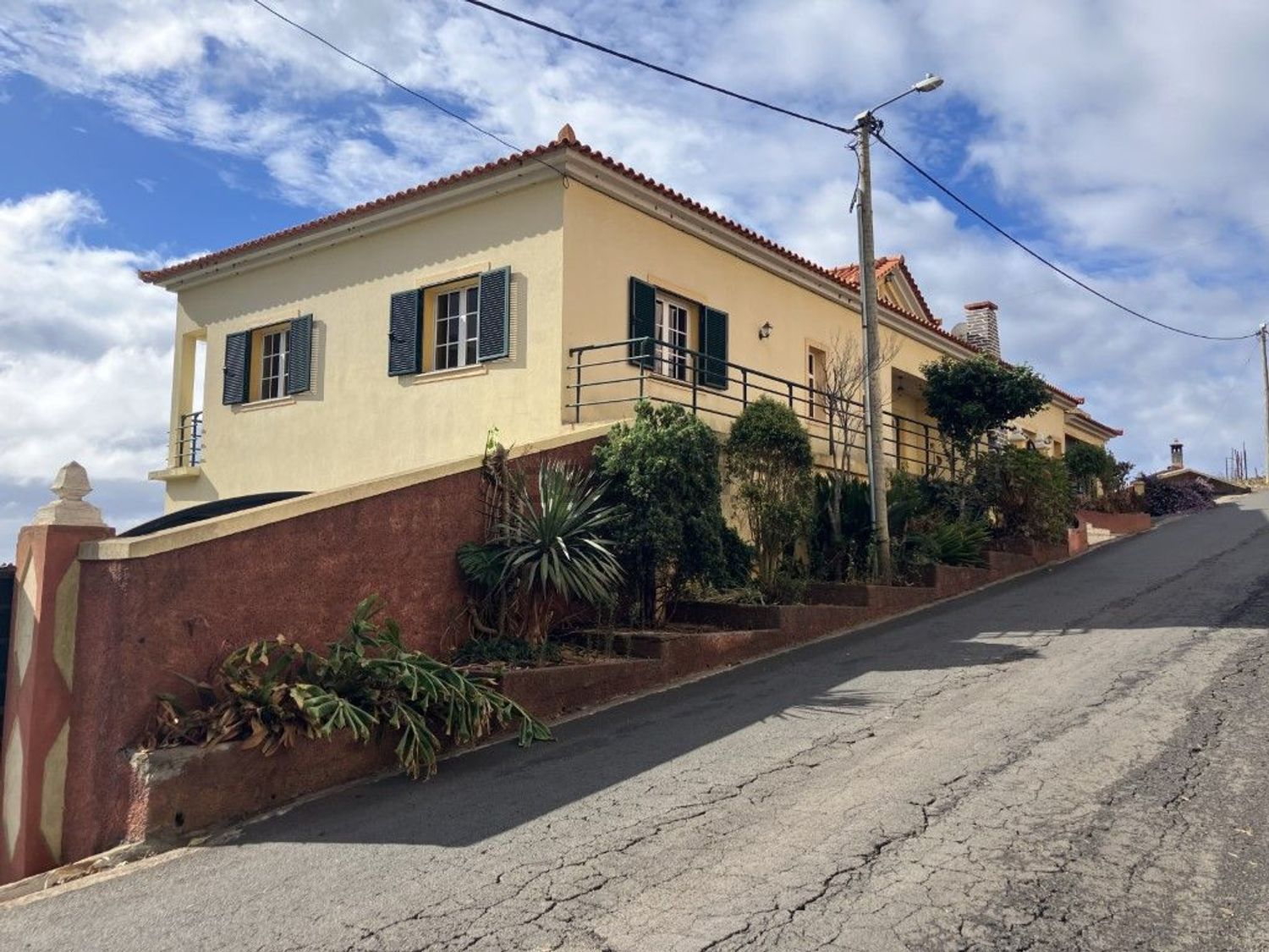 小楼房或独栋别墅出售在Estrada do Livramento - Levada do Poiso - 外立面