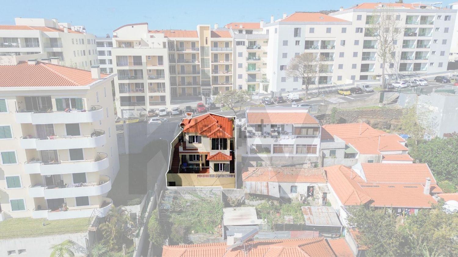 小楼房或独栋别墅出售在Avenida da Madalena s/n - 照片