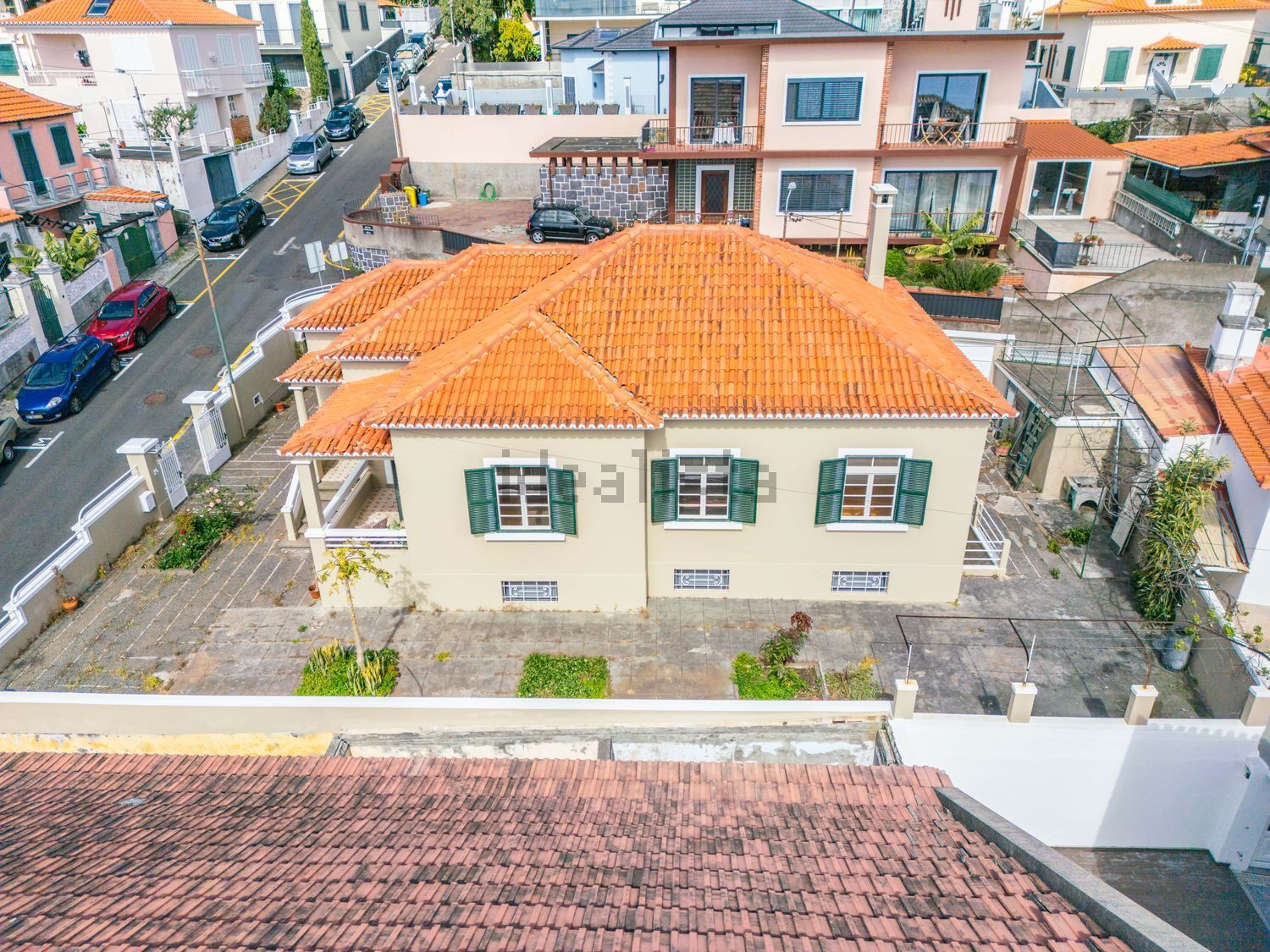 小楼房或独栋别墅出售在Rua de Bartolomeu Dias - 外立面