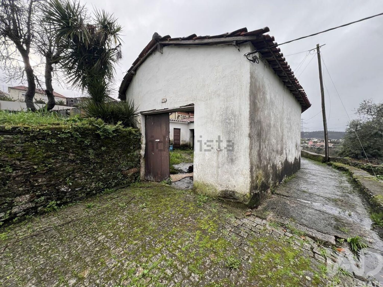 小楼房或别墅出售在Campo e Sobrado - 外立面