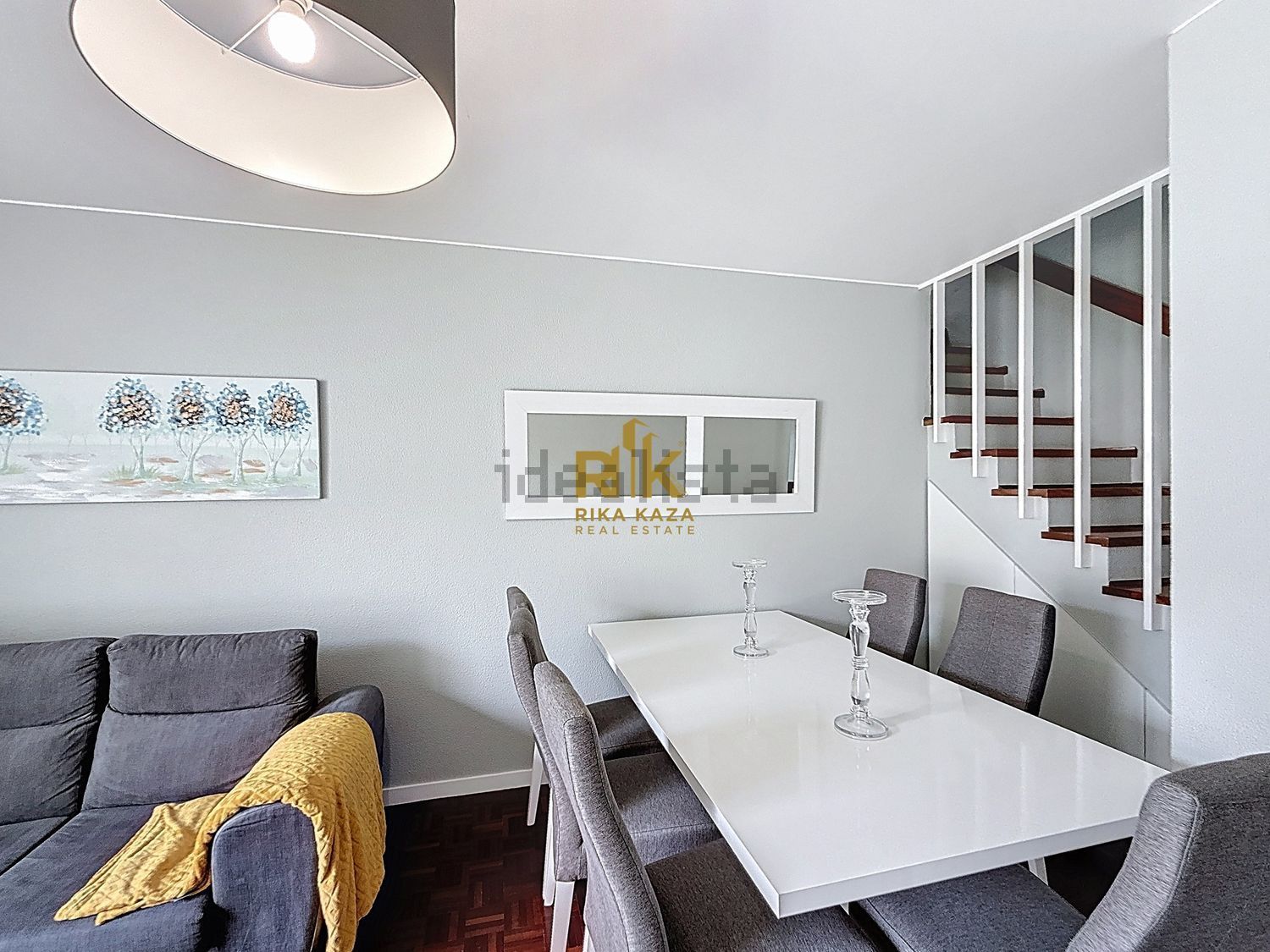 公寓 t4出售在Avenida da Madalena , Conjunto Habitacional Madalena , Bloco F2 s/n - 客厅