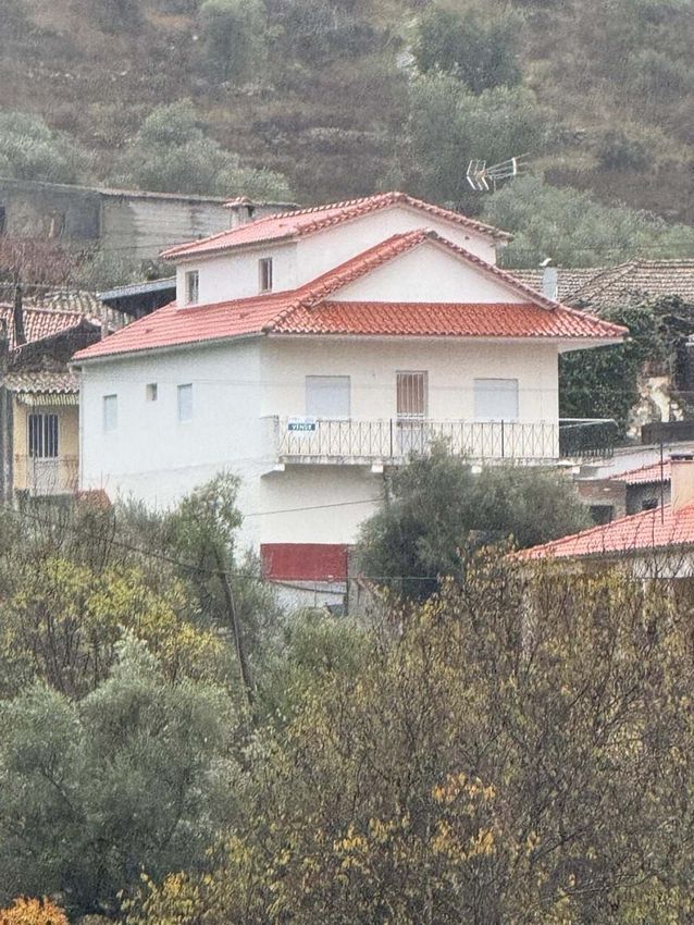 小楼房或别墅出售在Rua do Cabo do Lugar