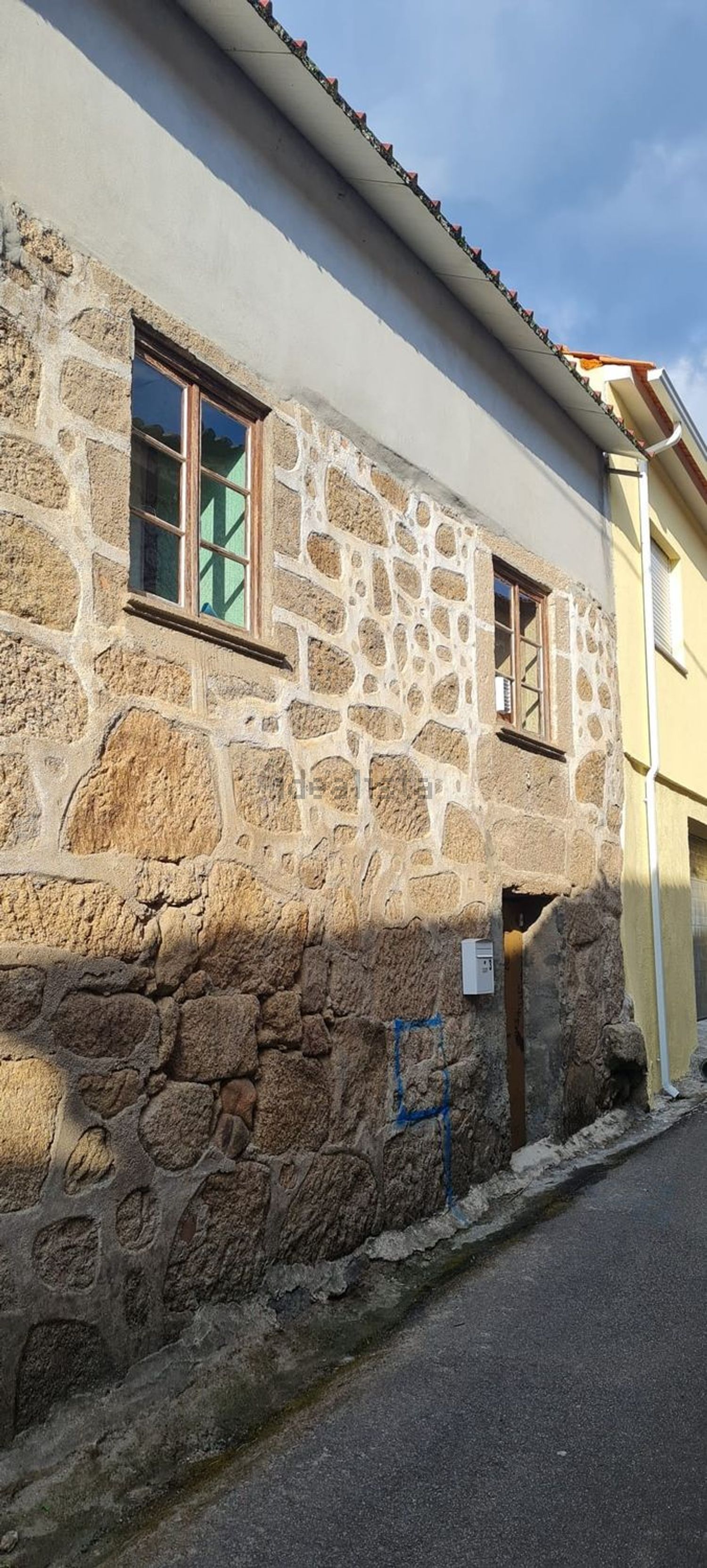 小楼房或独栋别墅出售在Rua Crasto, 3 - 外立面