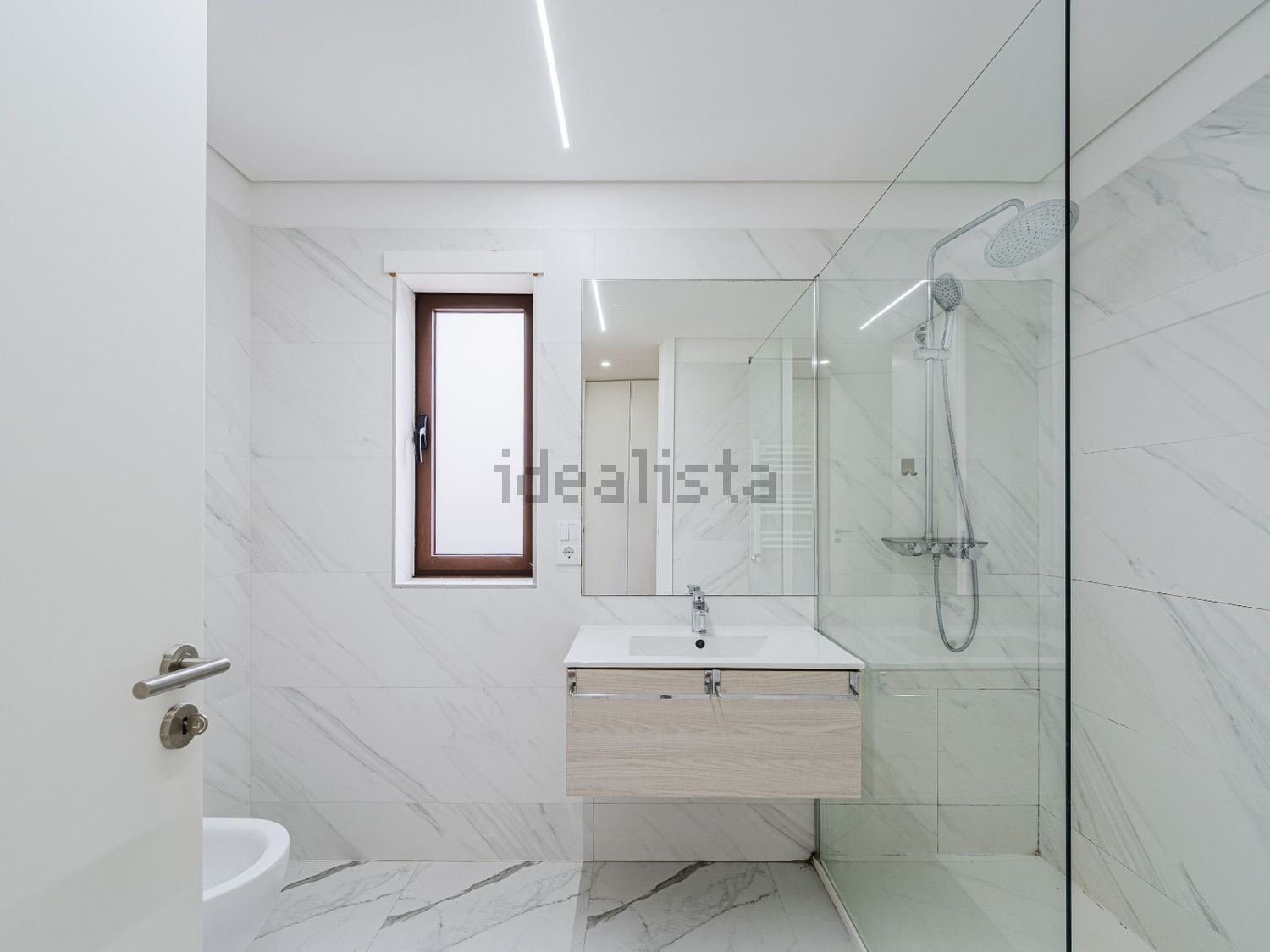 出租公寓 t3在 Avenue Infante Dom Henrique, 59 - 卫生间