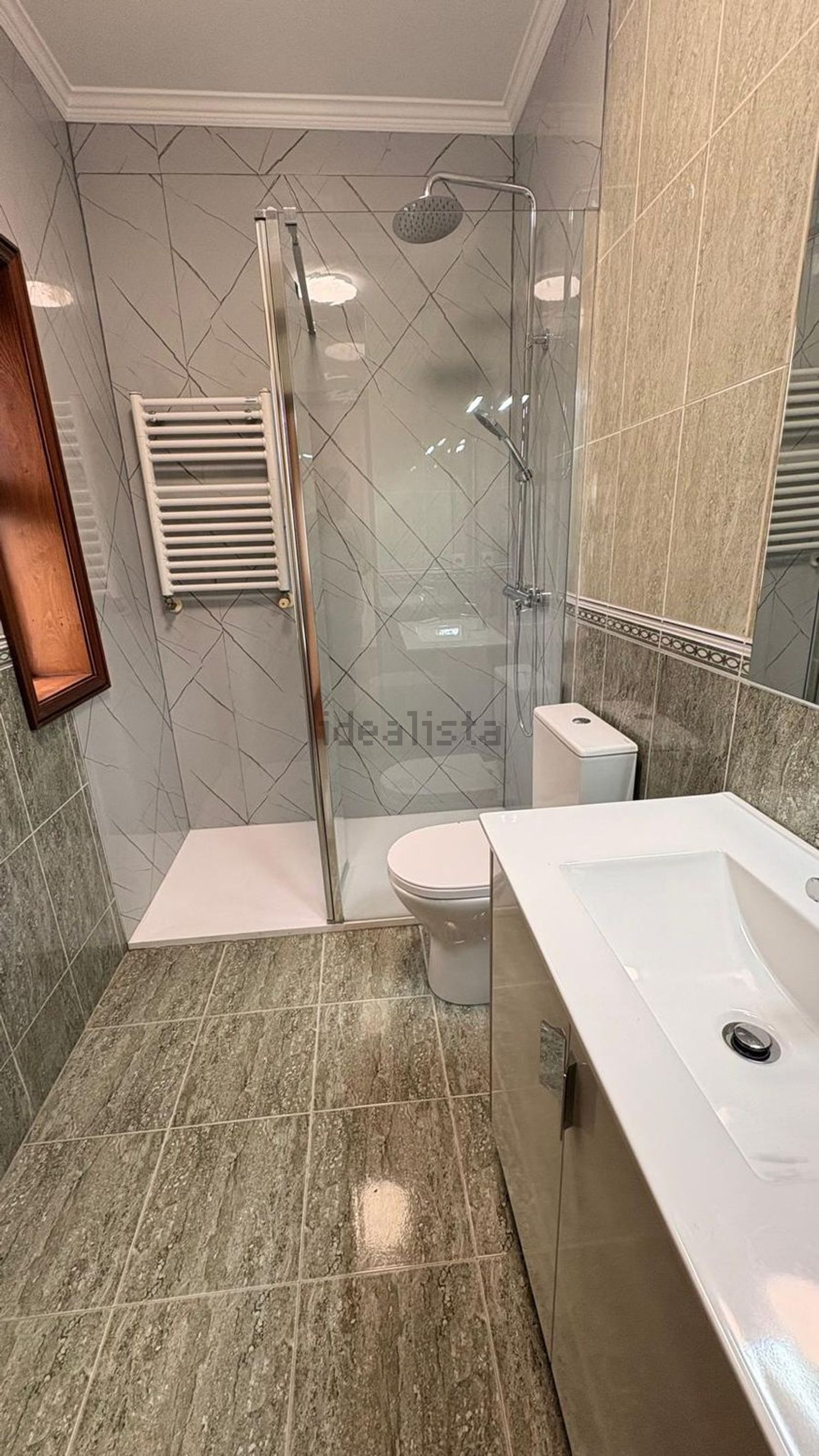 出租公寓 t2在 Doutor Joaquim Nogueira dos Santos - 卫生间