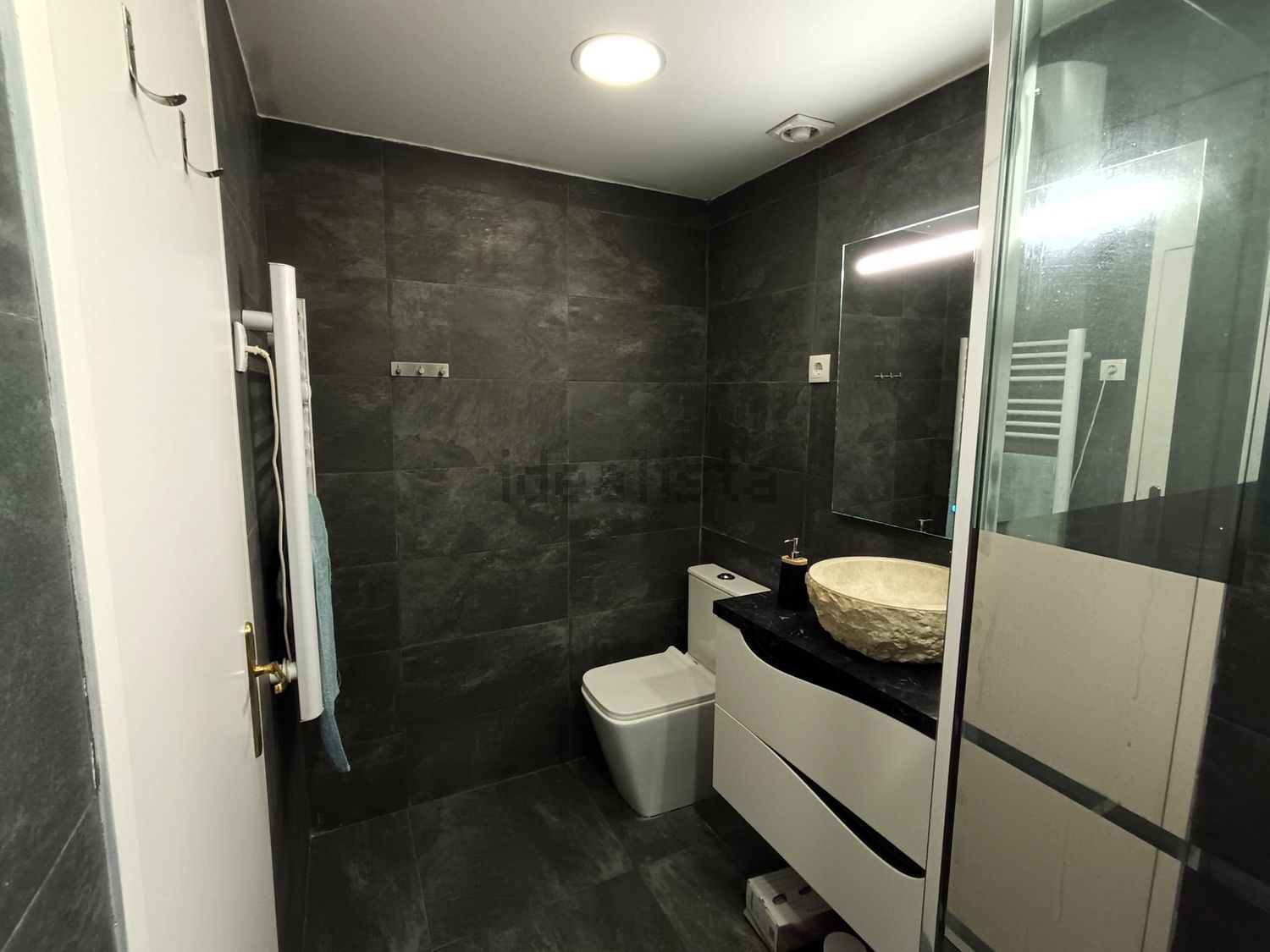 公寓 t3出售在Avenida das Ribeiras, 721 - 卫生间