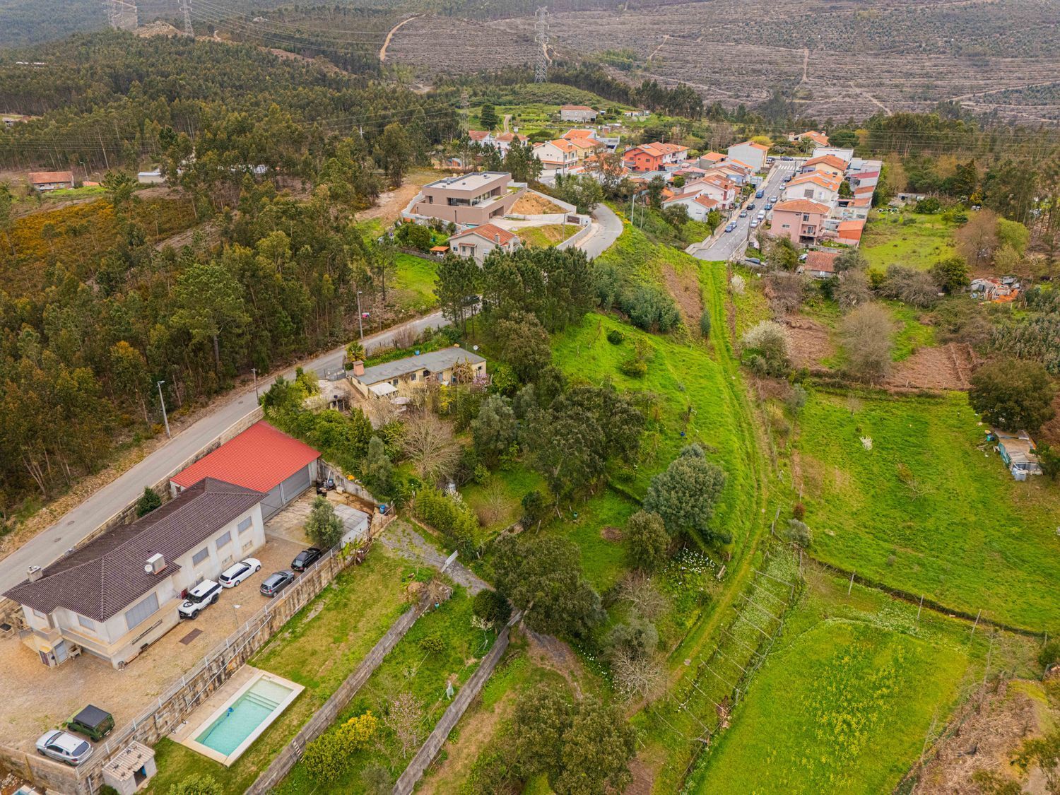 小楼房或独栋别墅出售在Rua da Bufaneira, 210 - 视线