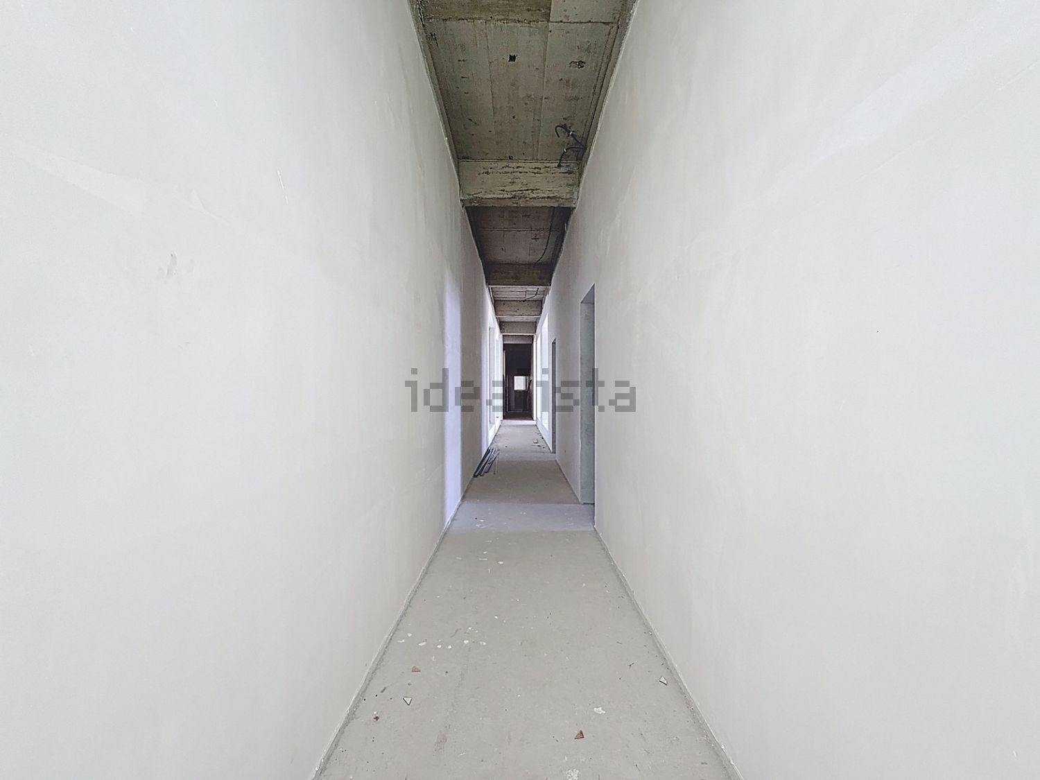 小楼房或独栋别墅出售在Avenida Dom Manuel I, 8 - 过道