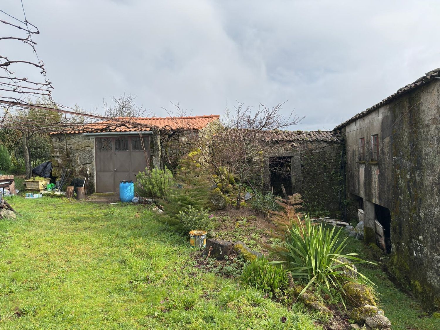 小楼房或独栋别墅出售在Ribeira do Neiva - 外立面